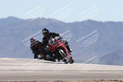 media/Oct-13-2025-Moto Forza (Mon) [[a66d839500]]/3-B Group/Session 4 (Turn 9)/